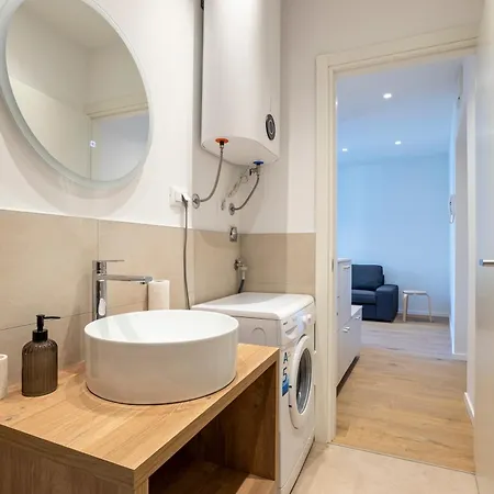 Brand New In The Center Apartman *