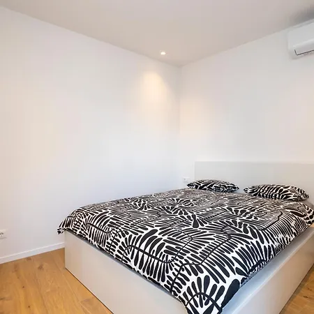 Brand New In The Center Apartman *