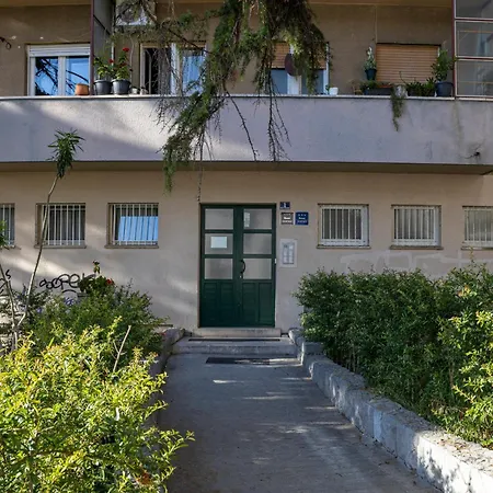 Brand New In The Center Apartman